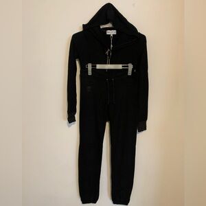 NWT Wildfox Women’s Long Sleeve Super soft Hood and Jogger pants set